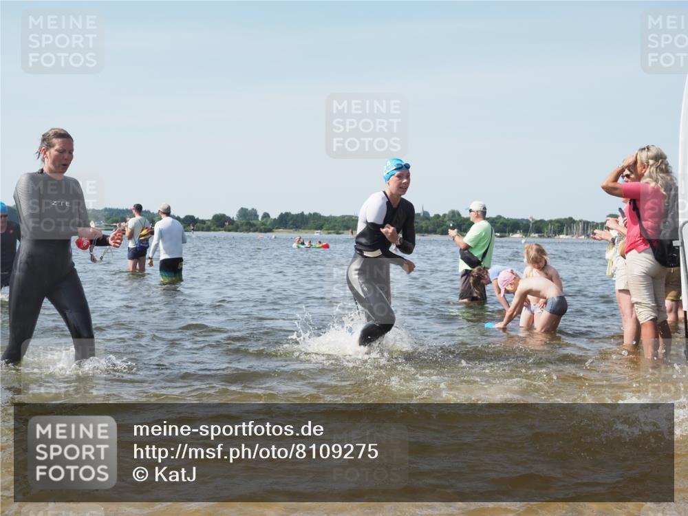 22.06.2025 - Viking Triathlon KatJ http://msf.ph/oto/8109275 22.06.2025 10:38:40 Schwimmen 22, 85, 135, 156, 164, 211, 215, 315, 327, 419, 428, 601, 603, 659 meine-sportfotos.de
