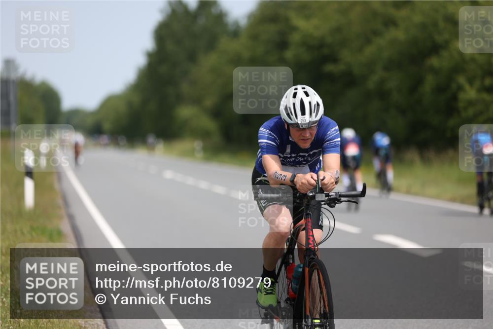 22.06.2025 - Viking Triathlon Yannick Fuchs http://msf.ph/oto/8109279 22.06.2025 12:14:05 Radfahren 77, 150, 172, 184, 203, 253, 375, 416, 513, 634 meine-sportfotos.de