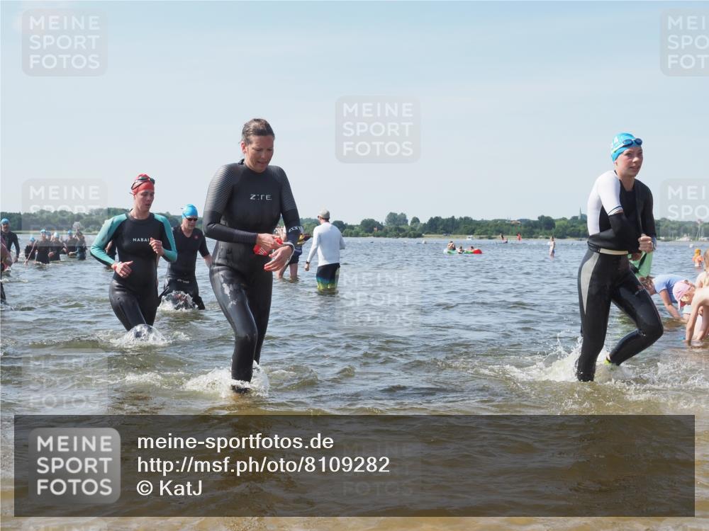 22.06.2025 - Viking Triathlon KatJ http://msf.ph/oto/8109282 22.06.2025 10:38:40 Schwimmen 22, 85, 135, 156, 164, 211, 215, 315, 327, 419, 428, 601, 603, 659 meine-sportfotos.de