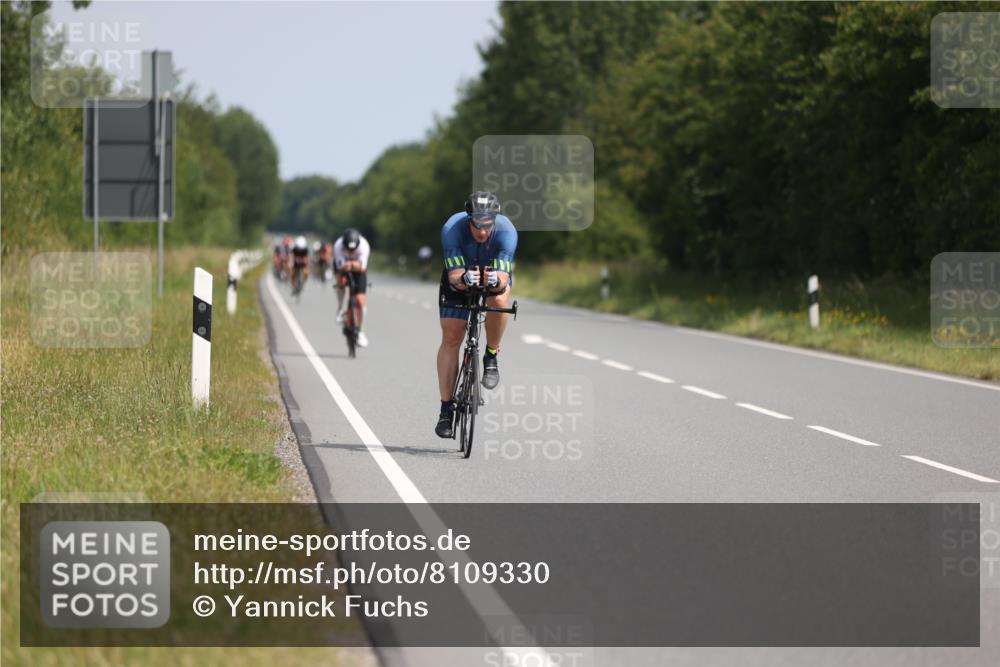 22.06.2025 - Viking Triathlon Yannick Fuchs http://msf.ph/oto/8109330 22.06.2025 11:33:47 Radfahren 25, 28, 290 meine-sportfotos.de