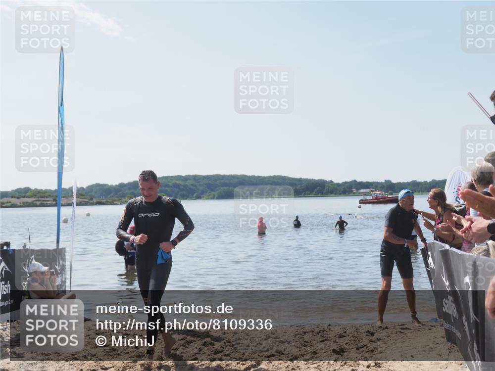 22.06.2025 - Viking Triathlon MichiJ http://msf.ph/oto/8109336 22.06.2025 10:58:26 Schwimmen 359, 403 meine-sportfotos.de