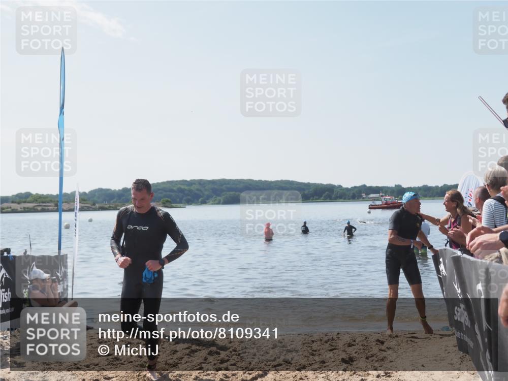 22.06.2025 - Viking Triathlon MichiJ http://msf.ph/oto/8109341 22.06.2025 10:58:26 Schwimmen 359, 403 meine-sportfotos.de