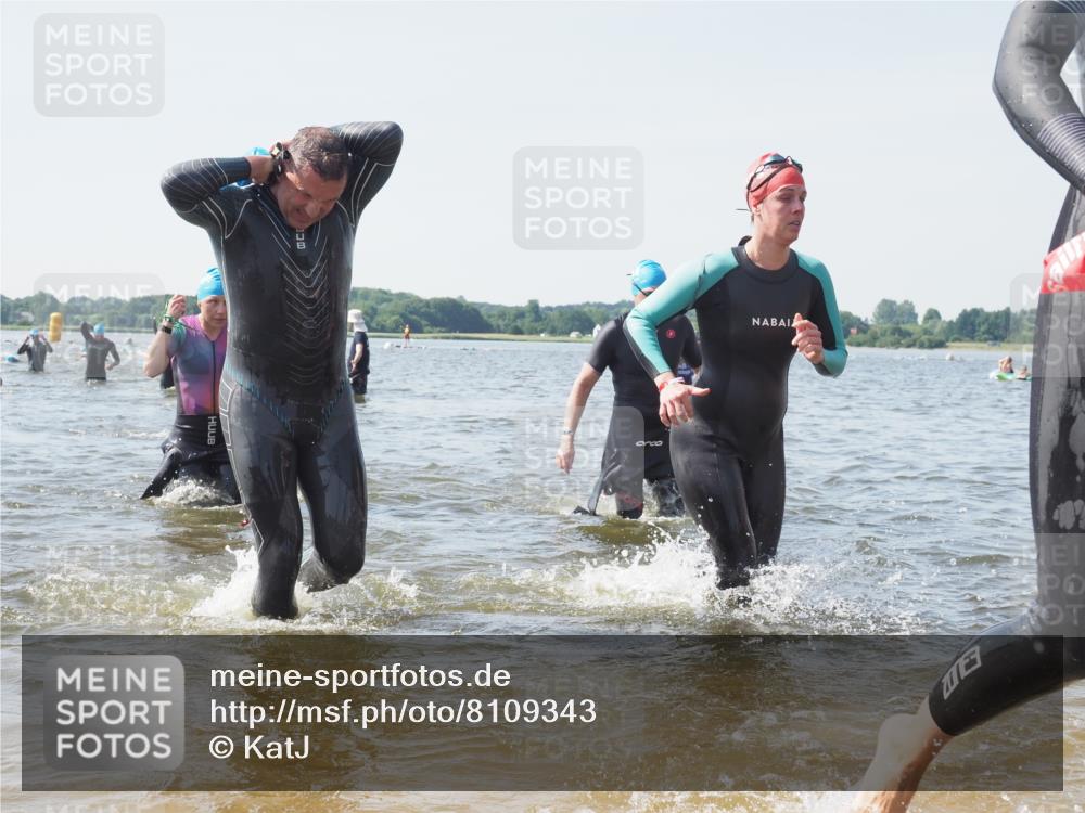22.06.2025 - Viking Triathlon KatJ http://msf.ph/oto/8109343 22.06.2025 10:38:42 Schwimmen 22, 85, 135, 156, 164, 211, 215, 315, 327, 336, 419, 601, 659 meine-sportfotos.de