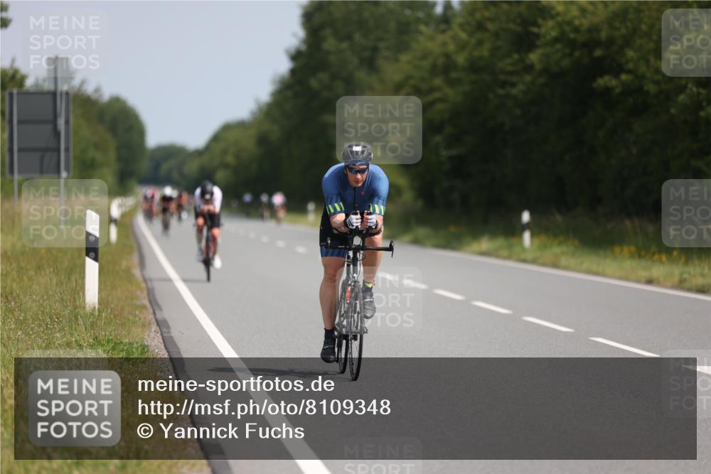 22.06.2025 - Viking Triathlon Yannick Fuchs http://msf.ph/oto/8109348 22.06.2025 11:33:47 Radfahren 25, 28, 290 meine-sportfotos.de
