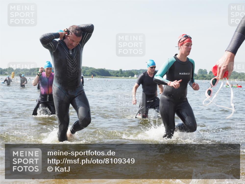 22.06.2025 - Viking Triathlon KatJ http://msf.ph/oto/8109349 22.06.2025 10:38:42 Schwimmen 22, 85, 135, 156, 164, 211, 215, 315, 327, 336, 419, 601, 659 meine-sportfotos.de