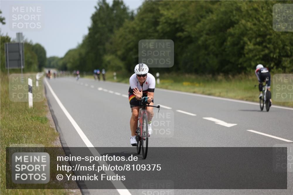 22.06.2025 - Viking Triathlon Yannick Fuchs http://msf.ph/oto/8109375 22.06.2025 12:14:14 Radfahren 77, 125, 203, 416, 634 meine-sportfotos.de