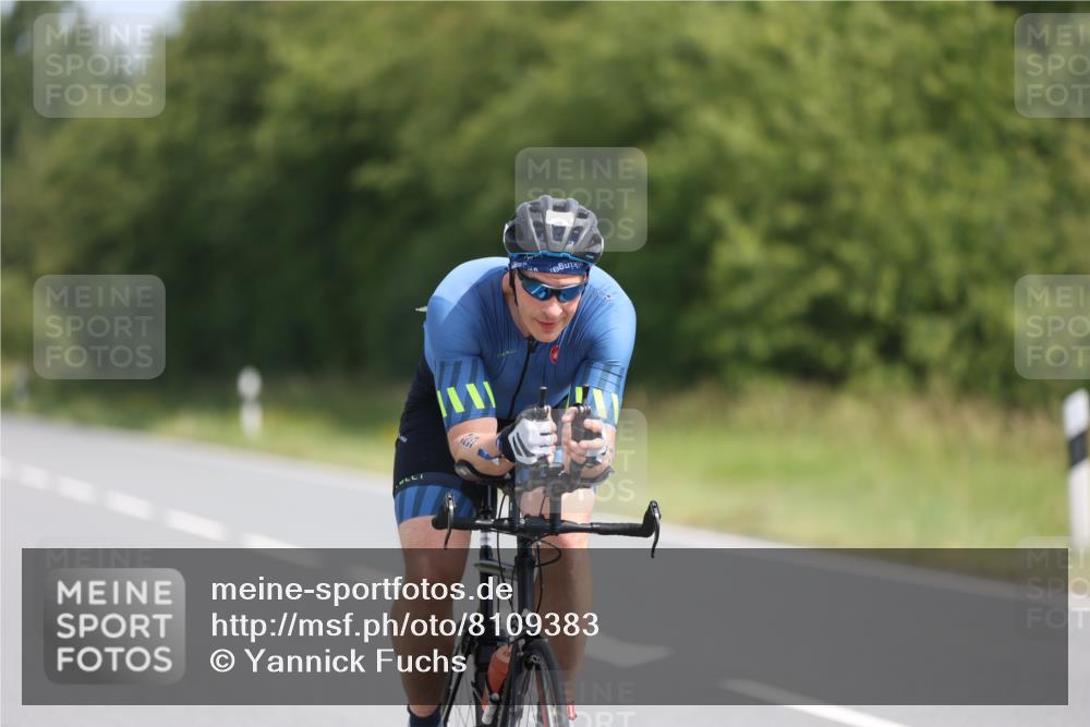 22.06.2025 - Viking Triathlon Yannick Fuchs http://msf.ph/oto/8109383 22.06.2025 11:33:49 Radfahren 25, 28, 290, 635 meine-sportfotos.de
