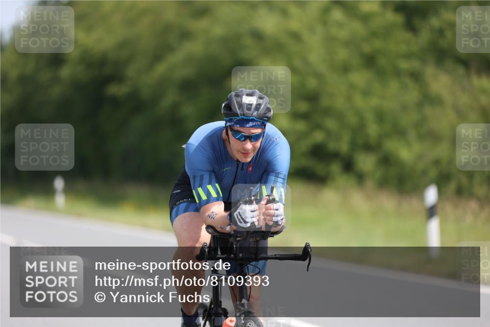 22.06.2025 - Viking Triathlon Yannick Fuchs http://msf.ph/oto/8109393 22.06.2025 11:33:49 Radfahren 25, 28, 290, 635 meine-sportfotos.de