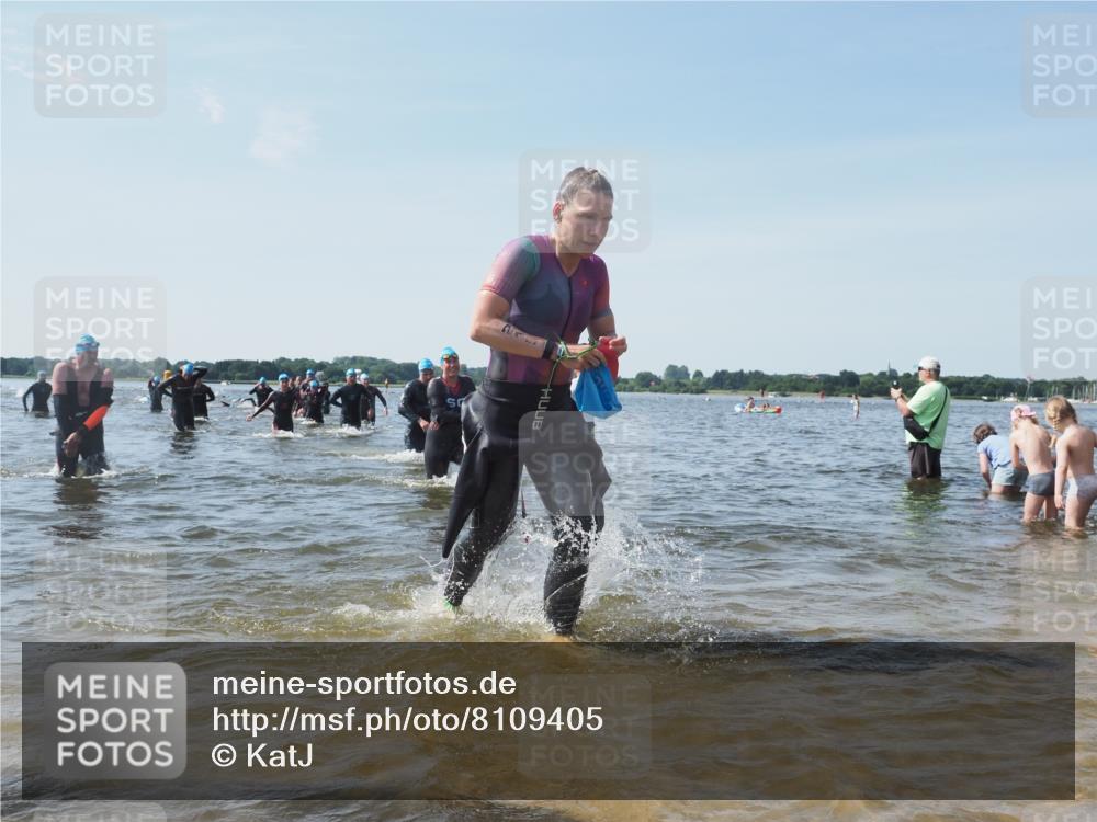 22.06.2025 - Viking Triathlon KatJ http://msf.ph/oto/8109405 22.06.2025 10:38:47 Schwimmen 26, 40, 57, 85, 135, 156, 164, 210, 211, 215, 315, 327, 336 meine-sportfotos.de