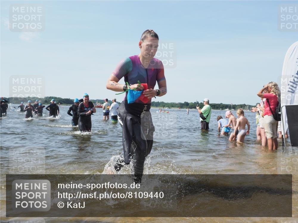 22.06.2025 - Viking Triathlon KatJ http://msf.ph/oto/8109440 22.06.2025 10:38:48 Schwimmen 26, 40, 57, 85, 135, 164, 210, 211, 215, 315, 327, 336 meine-sportfotos.de