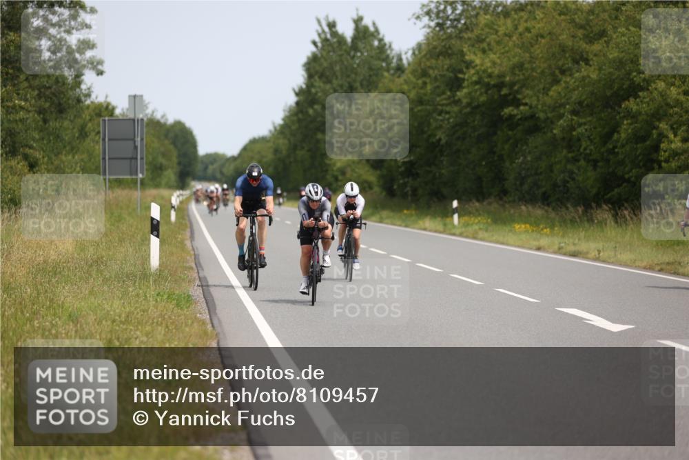 22.06.2025 - Viking Triathlon Yannick Fuchs http://msf.ph/oto/8109457 22.06.2025 12:14:32 Radfahren 86, 241, 344, 454 meine-sportfotos.de