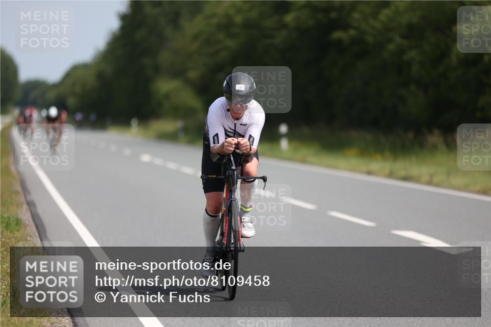 22.06.2025 - Viking Triathlon Yannick Fuchs http://msf.ph/oto/8109458 22.06.2025 11:33:52 Radfahren 25, 28, 283, 290, 635 meine-sportfotos.de