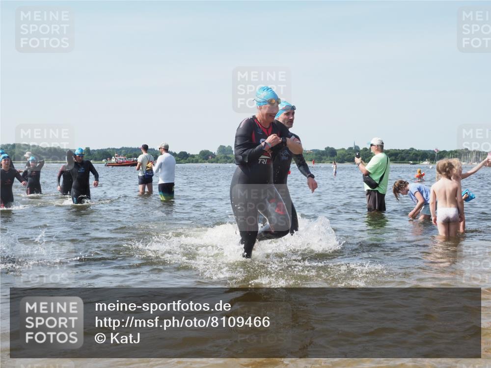 22.06.2025 - Viking Triathlon KatJ http://msf.ph/oto/8109466 22.06.2025 10:38:51 Schwimmen 26, 40, 57, 135, 164, 185, 210, 211, 315, 327, 336, 408, 416 meine-sportfotos.de