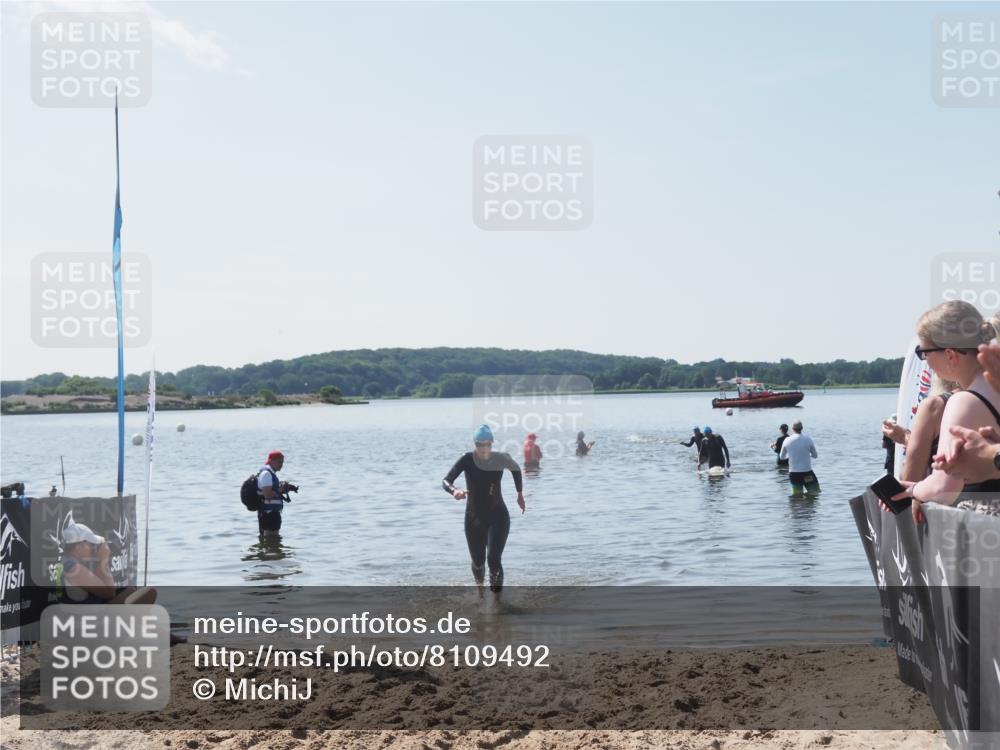 22.06.2025 - Viking Triathlon MichiJ http://msf.ph/oto/8109492 22.06.2025 10:58:54 Schwimmen 234, 268 meine-sportfotos.de