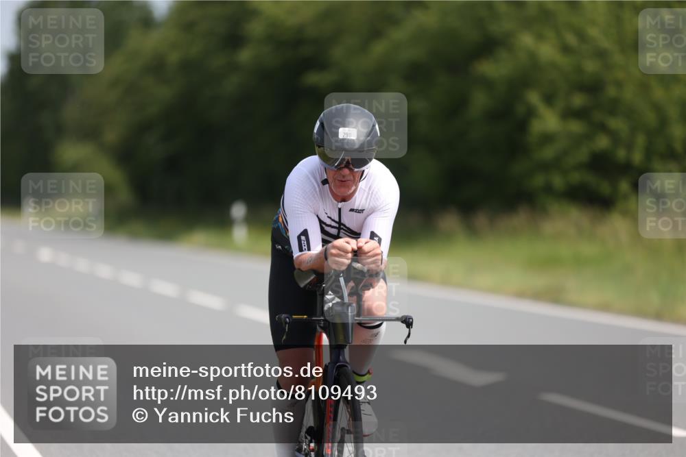 22.06.2025 - Viking Triathlon Yannick Fuchs http://msf.ph/oto/8109493 22.06.2025 11:33:52 Radfahren 25, 28, 283, 290, 635 meine-sportfotos.de