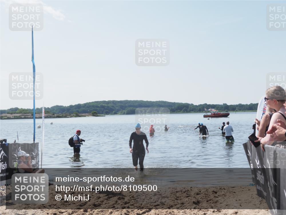 22.06.2025 - Viking Triathlon MichiJ http://msf.ph/oto/8109500 22.06.2025 10:58:54 Schwimmen 234, 268 meine-sportfotos.de