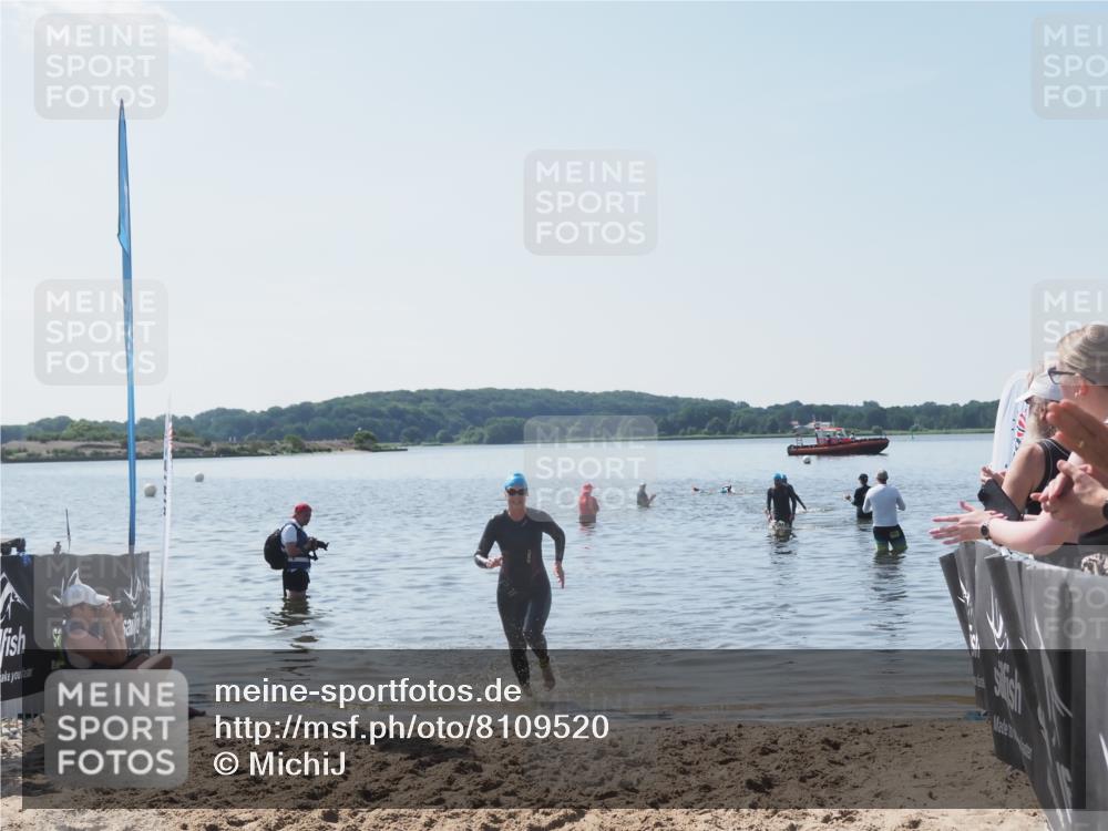 22.06.2025 - Viking Triathlon MichiJ http://msf.ph/oto/8109520 22.06.2025 10:58:54 Schwimmen 234, 268 meine-sportfotos.de