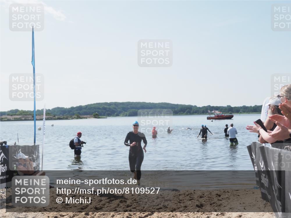 22.06.2025 - Viking Triathlon MichiJ http://msf.ph/oto/8109527 22.06.2025 10:58:55 Schwimmen 234, 268 meine-sportfotos.de