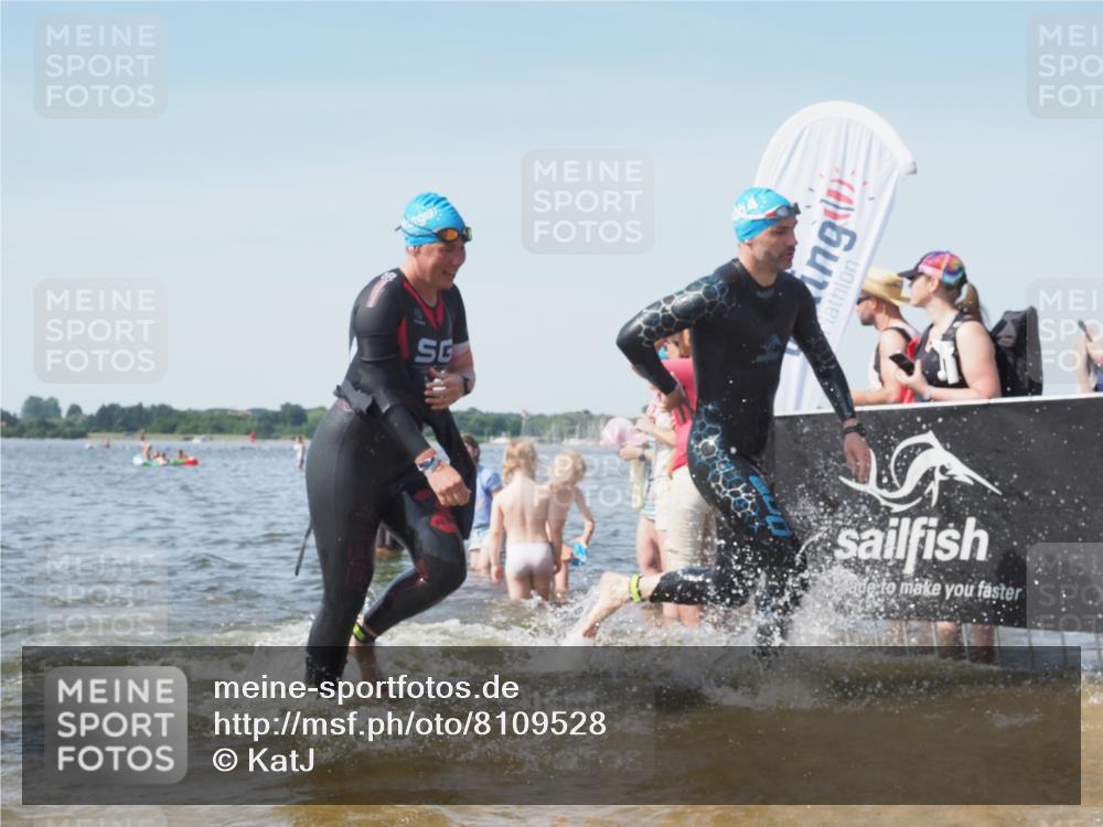 22.06.2025 - Viking Triathlon KatJ http://msf.ph/oto/8109528 22.06.2025 10:38:52 Schwimmen 26, 40, 57, 135, 164, 181, 185, 210, 211, 315, 327, 336, 408, 416, 451 meine-sportfotos.de