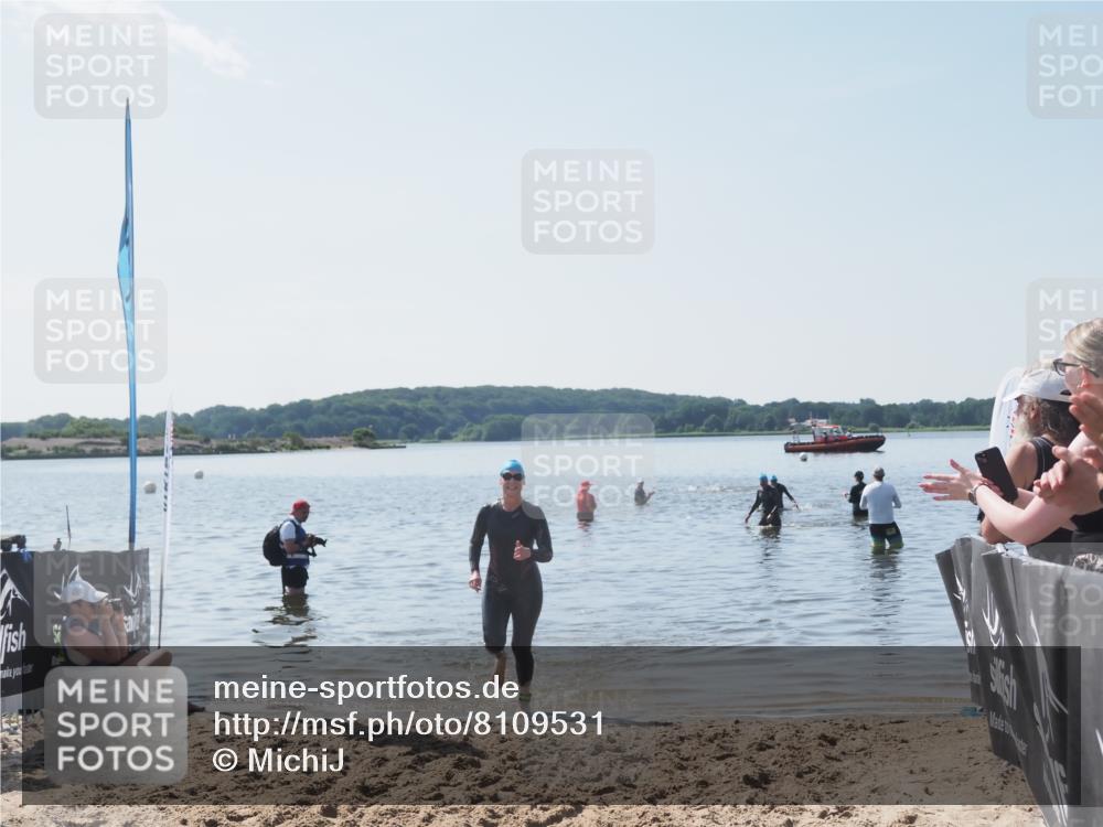 22.06.2025 - Viking Triathlon MichiJ http://msf.ph/oto/8109531 22.06.2025 10:58:55 Schwimmen 234, 268 meine-sportfotos.de