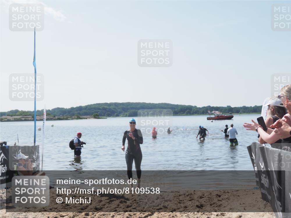 22.06.2025 - Viking Triathlon MichiJ http://msf.ph/oto/8109538 22.06.2025 10:58:55 Schwimmen 234, 268 meine-sportfotos.de