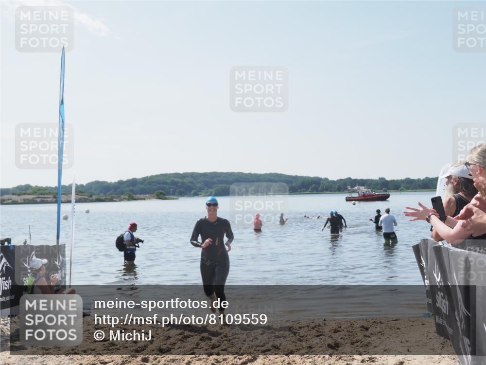 22.06.2025 - Viking Triathlon MichiJ http://msf.ph/oto/8109559 22.06.2025 10:58:55 Schwimmen 234, 268 meine-sportfotos.de