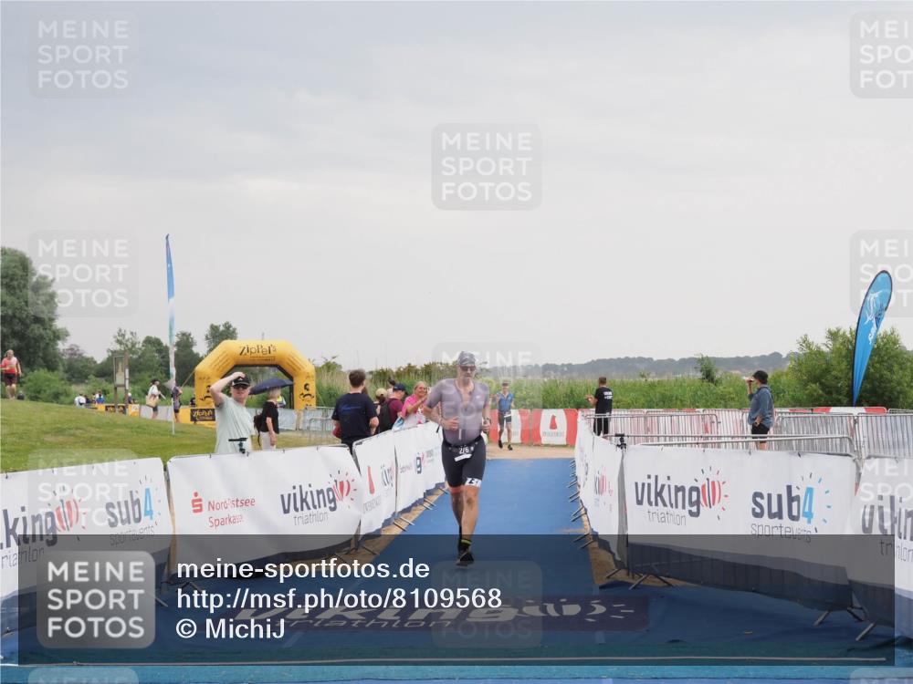 22.06.2025 - Viking Triathlon MichiJ http://msf.ph/oto/8109568 22.06.2025 16:38:47 Ziel 276 meine-sportfotos.de