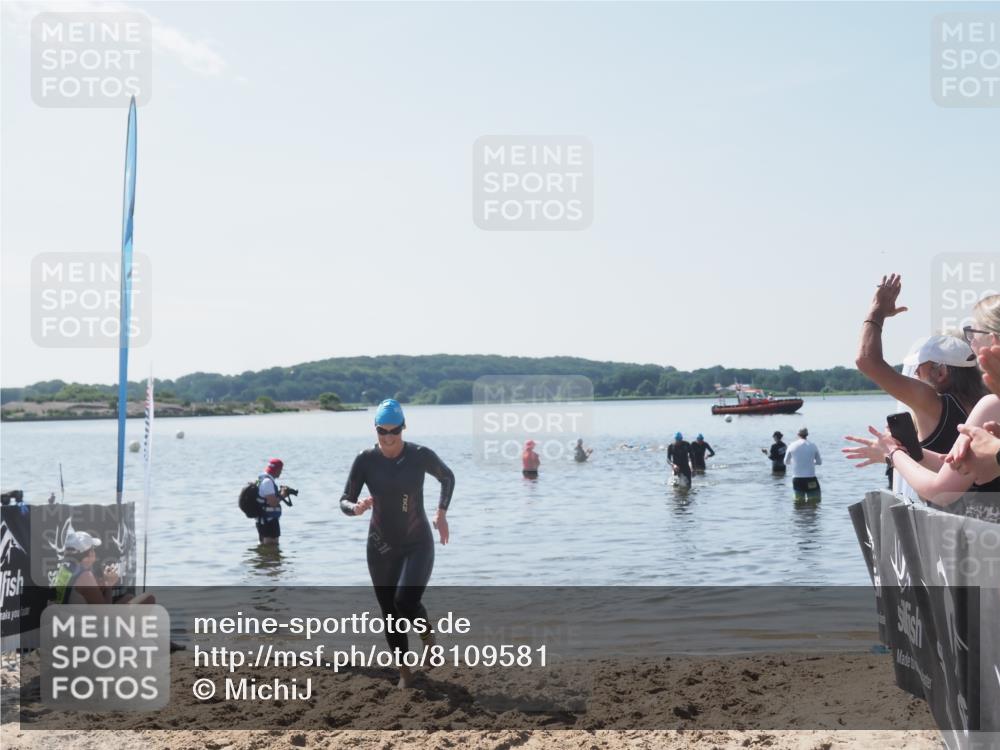 22.06.2025 - Viking Triathlon MichiJ http://msf.ph/oto/8109581 22.06.2025 10:58:56 Schwimmen 234, 268 meine-sportfotos.de