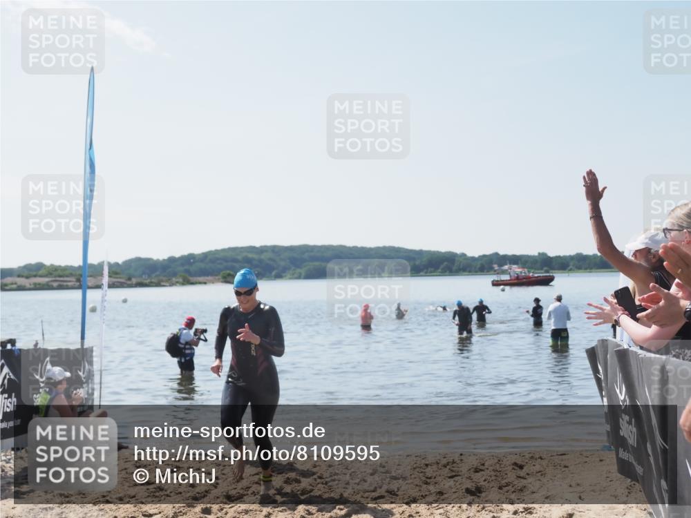 22.06.2025 - Viking Triathlon MichiJ http://msf.ph/oto/8109595 22.06.2025 10:58:56 Schwimmen 234, 268 meine-sportfotos.de
