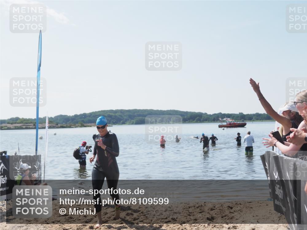 22.06.2025 - Viking Triathlon MichiJ http://msf.ph/oto/8109599 22.06.2025 10:58:56 Schwimmen 234, 268 meine-sportfotos.de