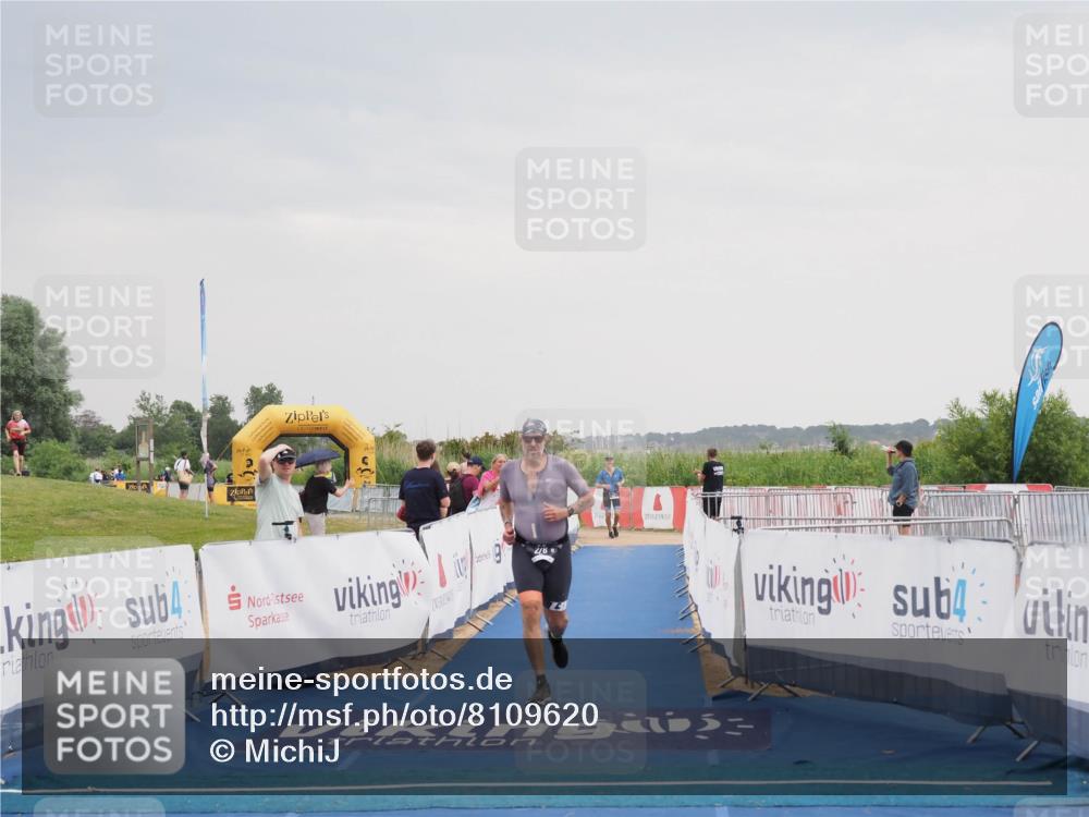 22.06.2025 - Viking Triathlon MichiJ http://msf.ph/oto/8109620 22.06.2025 16:38:48 Ziel 276 meine-sportfotos.de
