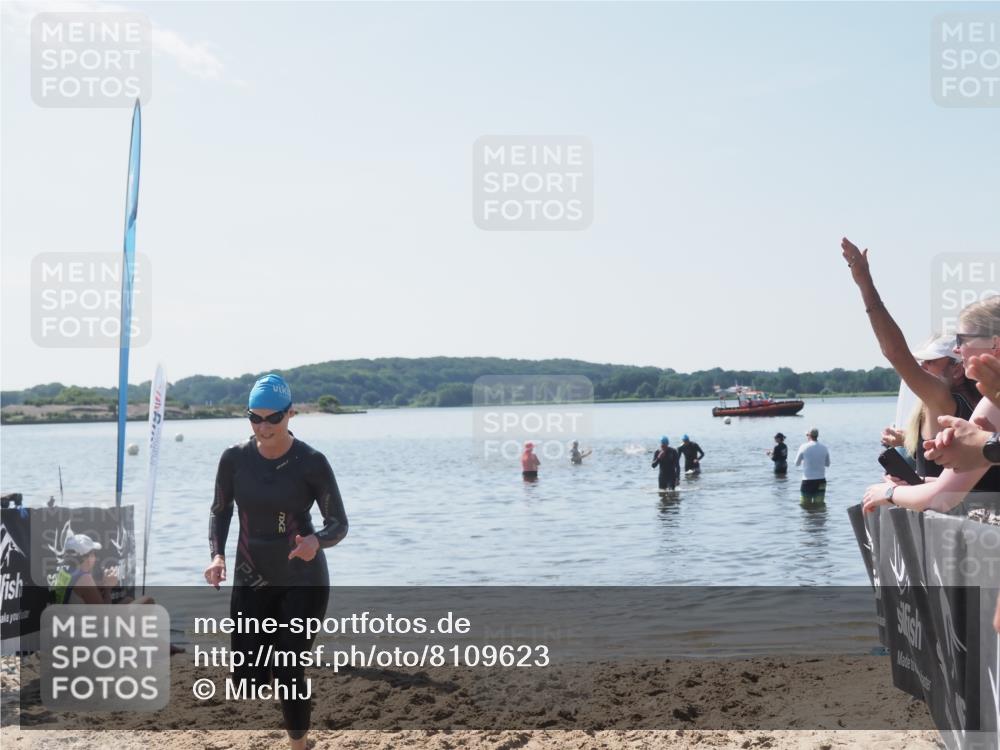 22.06.2025 - Viking Triathlon MichiJ http://msf.ph/oto/8109623 22.06.2025 10:58:57 Schwimmen 234, 268 meine-sportfotos.de