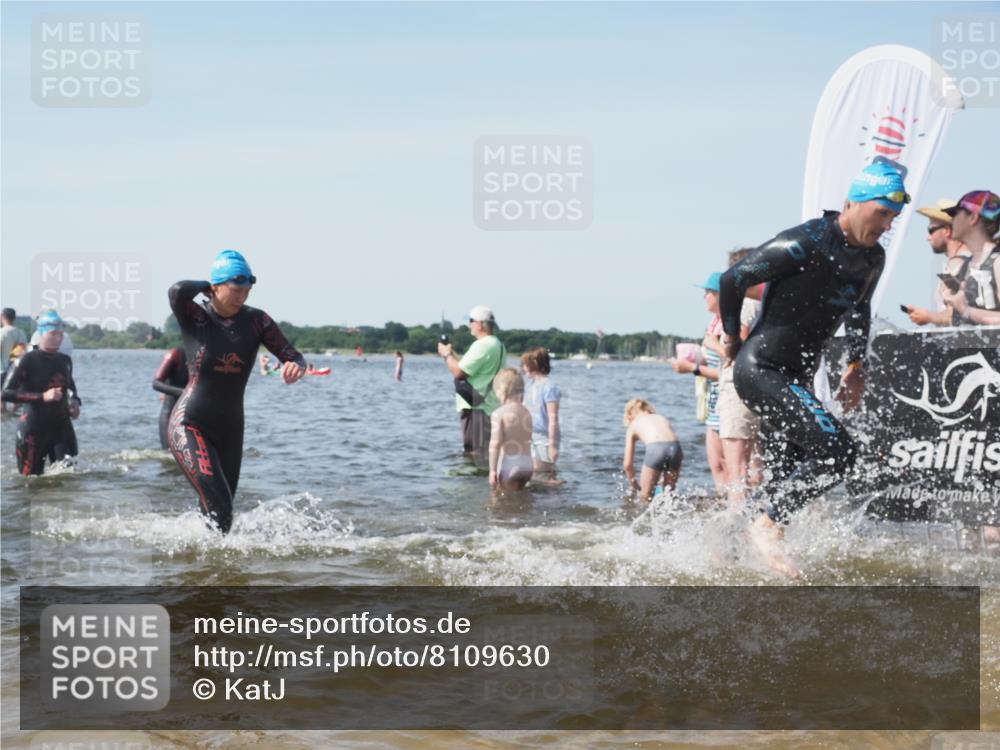 22.06.2025 - Viking Triathlon KatJ http://msf.ph/oto/8109630 22.06.2025 10:38:57 Schwimmen 26, 40, 57, 79, 135, 148, 181, 185, 210, 211, 336, 408, 416, 451, 654 meine-sportfotos.de