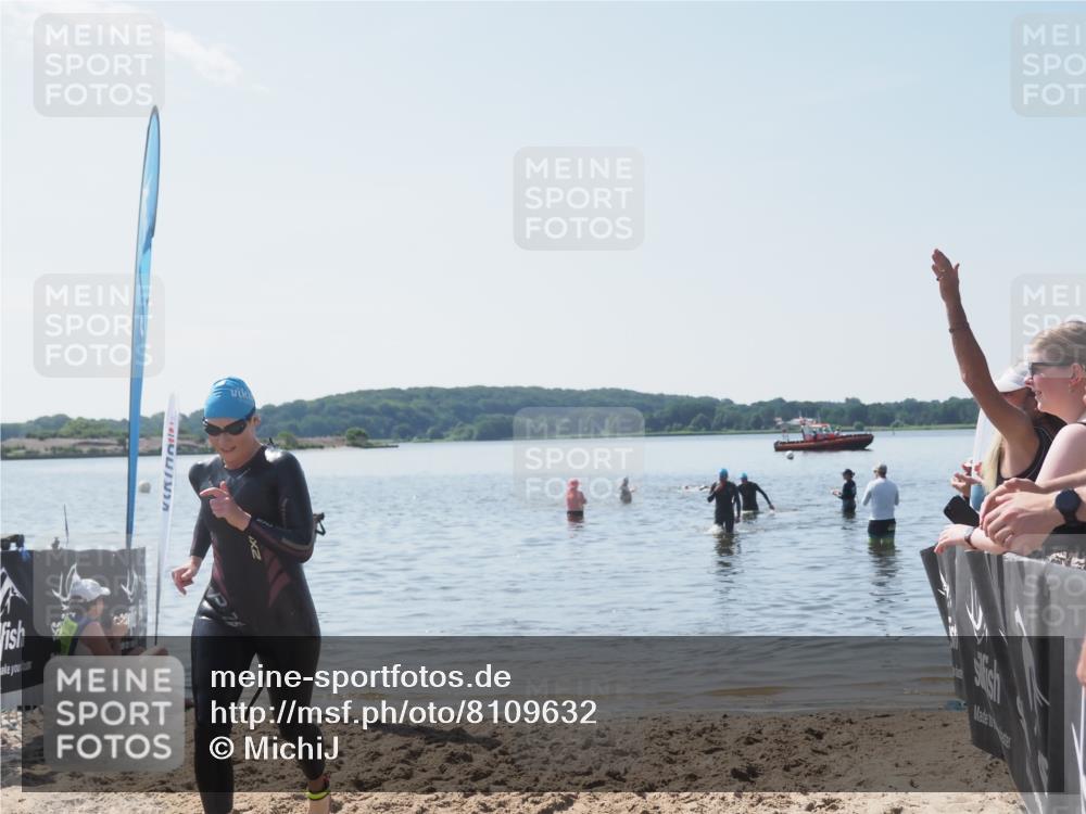 22.06.2025 - Viking Triathlon MichiJ http://msf.ph/oto/8109632 22.06.2025 10:58:57 Schwimmen 234, 268 meine-sportfotos.de