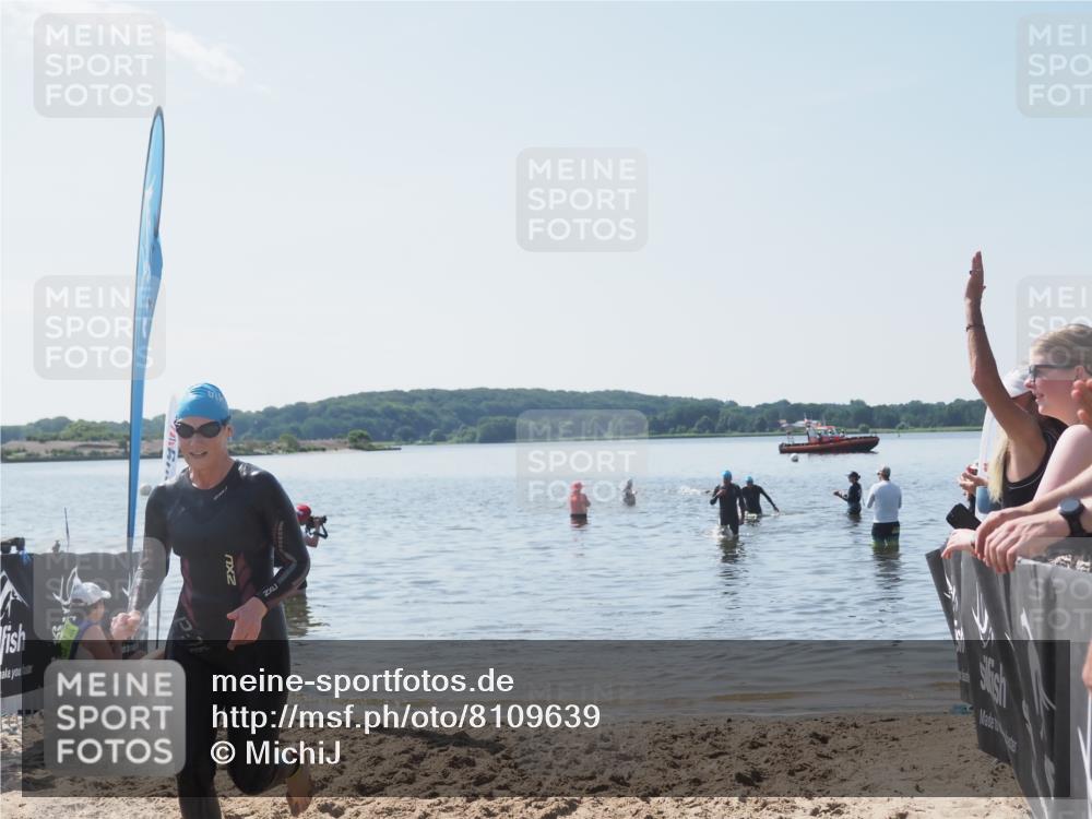 22.06.2025 - Viking Triathlon MichiJ http://msf.ph/oto/8109639 22.06.2025 10:58:57 Schwimmen 234, 268 meine-sportfotos.de