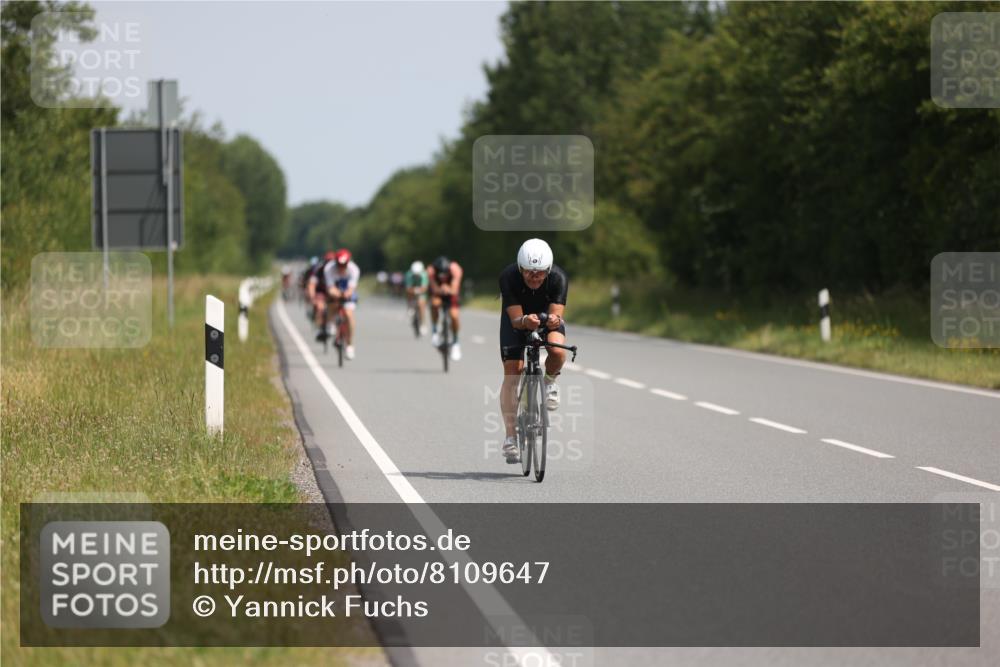 22.06.2025 - Viking Triathlon Yannick Fuchs http://msf.ph/oto/8109647 22.06.2025 11:33:58 Radfahren 28, 65, 184, 199, 283, 327, 369, 621, 635 meine-sportfotos.de