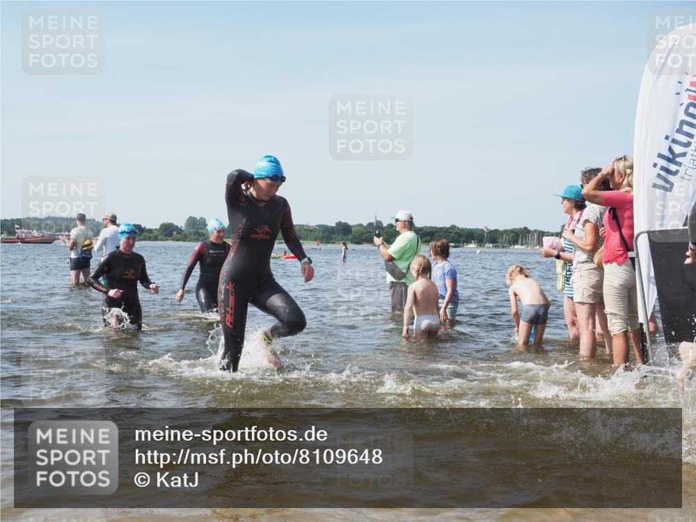 22.06.2025 - Viking Triathlon KatJ http://msf.ph/oto/8109648 22.06.2025 10:38:57 Schwimmen 26, 40, 57, 79, 135, 148, 181, 185, 210, 211, 336, 408, 416, 451, 654 meine-sportfotos.de