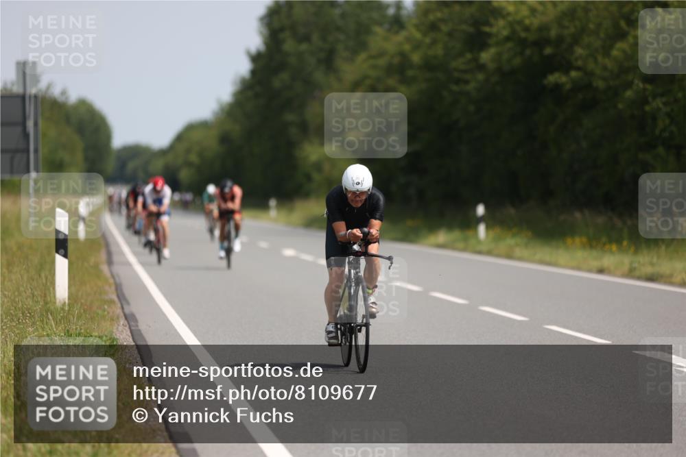 22.06.2025 - Viking Triathlon Yannick Fuchs http://msf.ph/oto/8109677 22.06.2025 11:33:58 Radfahren 28, 65, 184, 199, 283, 327, 369, 621, 635 meine-sportfotos.de
