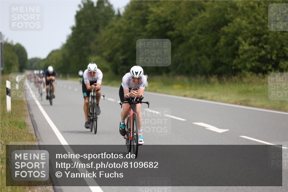 22.06.2025 - Viking Triathlon Yannick Fuchs http://msf.ph/oto/8109682 22.06.2025 12:14:45 Radfahren 182, 210, 241, 254, 329, 353, 358, 411 meine-sportfotos.de