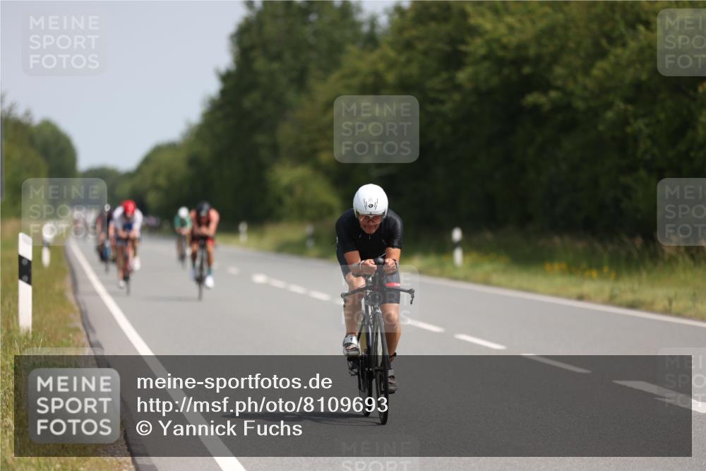 22.06.2025 - Viking Triathlon Yannick Fuchs http://msf.ph/oto/8109693 22.06.2025 11:33:59 Radfahren 28, 65, 66, 184, 199, 283, 327, 369, 621, 635 meine-sportfotos.de