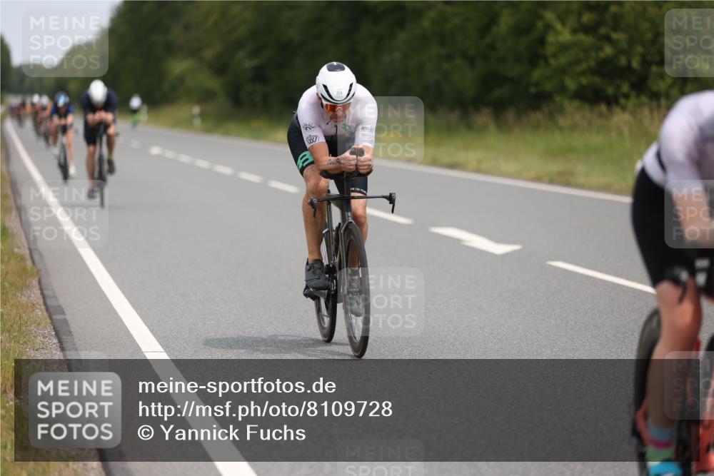 22.06.2025 - Viking Triathlon Yannick Fuchs http://msf.ph/oto/8109728 22.06.2025 12:14:46 Radfahren 182, 210, 241, 254, 329, 353, 358, 411 meine-sportfotos.de