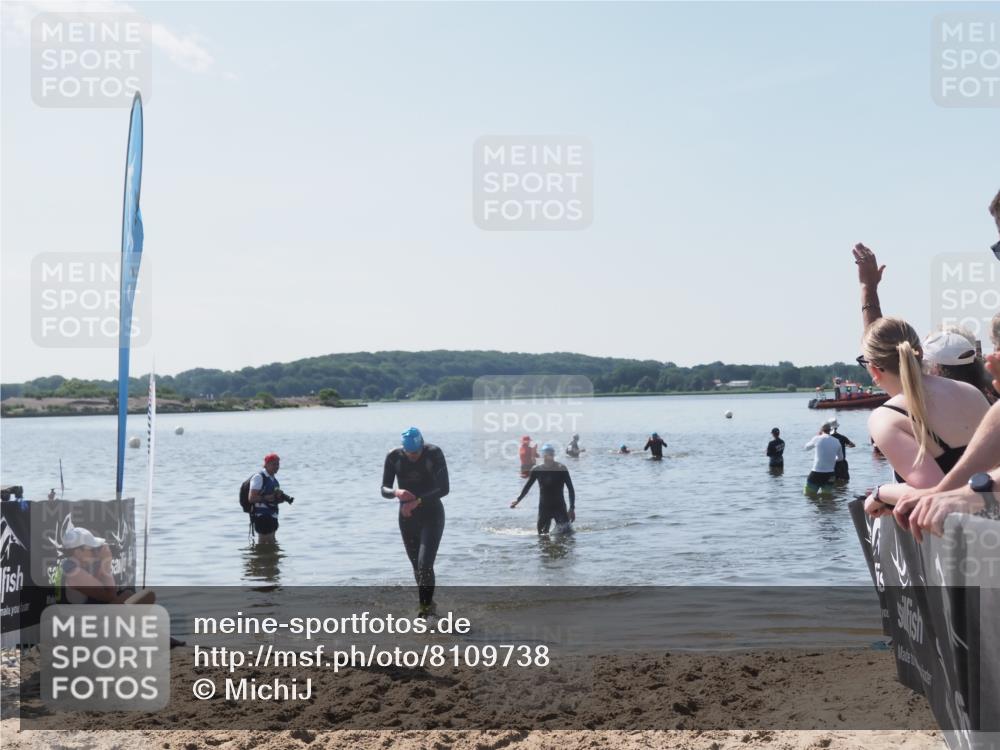 22.06.2025 - Viking Triathlon MichiJ http://msf.ph/oto/8109738 22.06.2025 10:59:11 Schwimmen 222, 234 meine-sportfotos.de