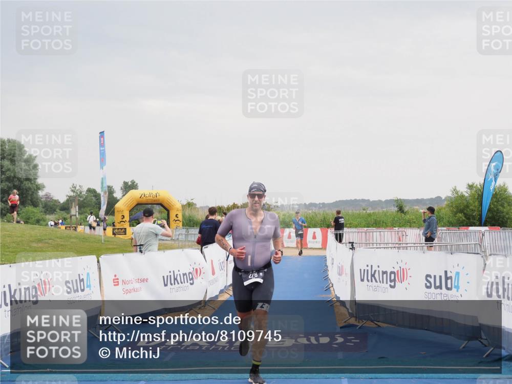 22.06.2025 - Viking Triathlon MichiJ http://msf.ph/oto/8109745 22.06.2025 16:38:49 Ziel 276 meine-sportfotos.de