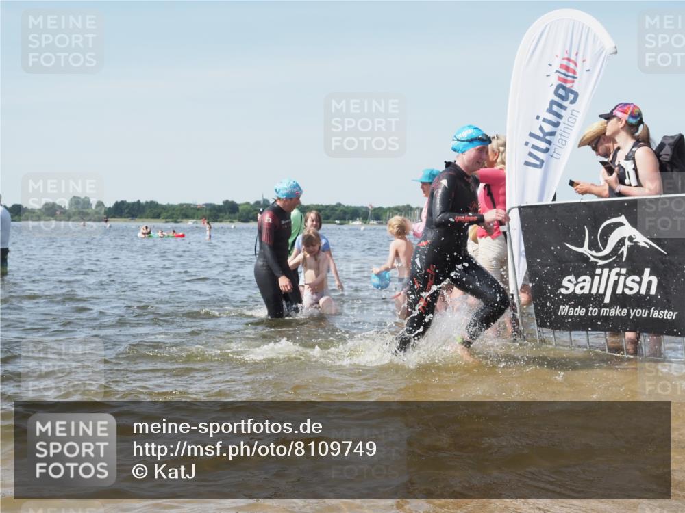 22.06.2025 - Viking Triathlon KatJ http://msf.ph/oto/8109749 22.06.2025 10:39:00 Schwimmen 26, 40, 57, 79, 148, 181, 185, 210, 211, 295, 336, 351, 408, 416, 451, 654 meine-sportfotos.de