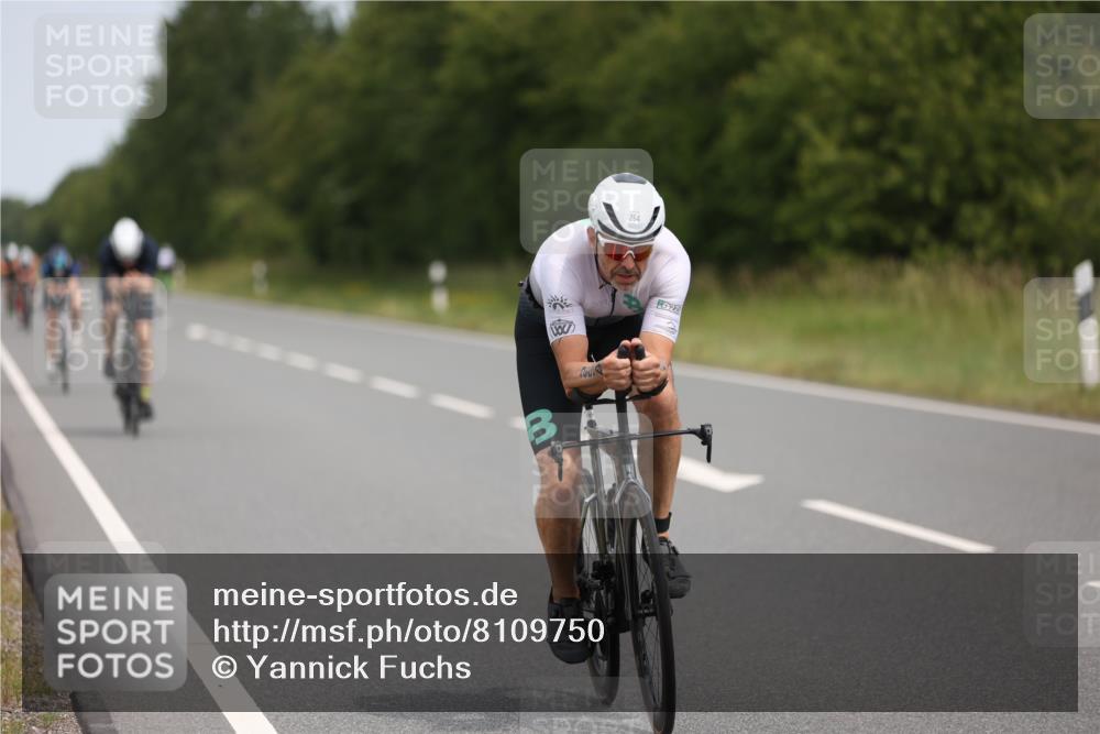 22.06.2025 - Viking Triathlon Yannick Fuchs http://msf.ph/oto/8109750 22.06.2025 12:14:46 Radfahren 182, 210, 241, 254, 329, 353, 358, 411 meine-sportfotos.de