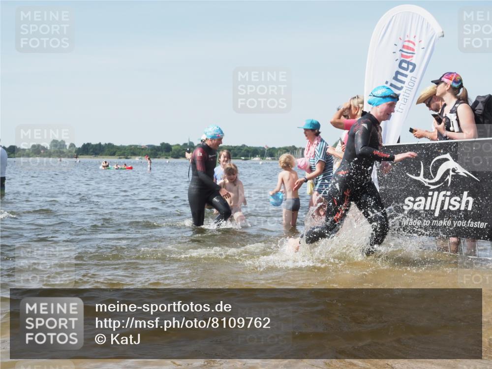 22.06.2025 - Viking Triathlon KatJ http://msf.ph/oto/8109762 22.06.2025 10:39:00 Schwimmen 26, 40, 57, 79, 148, 181, 185, 210, 211, 295, 336, 351, 408, 416, 451, 654 meine-sportfotos.de