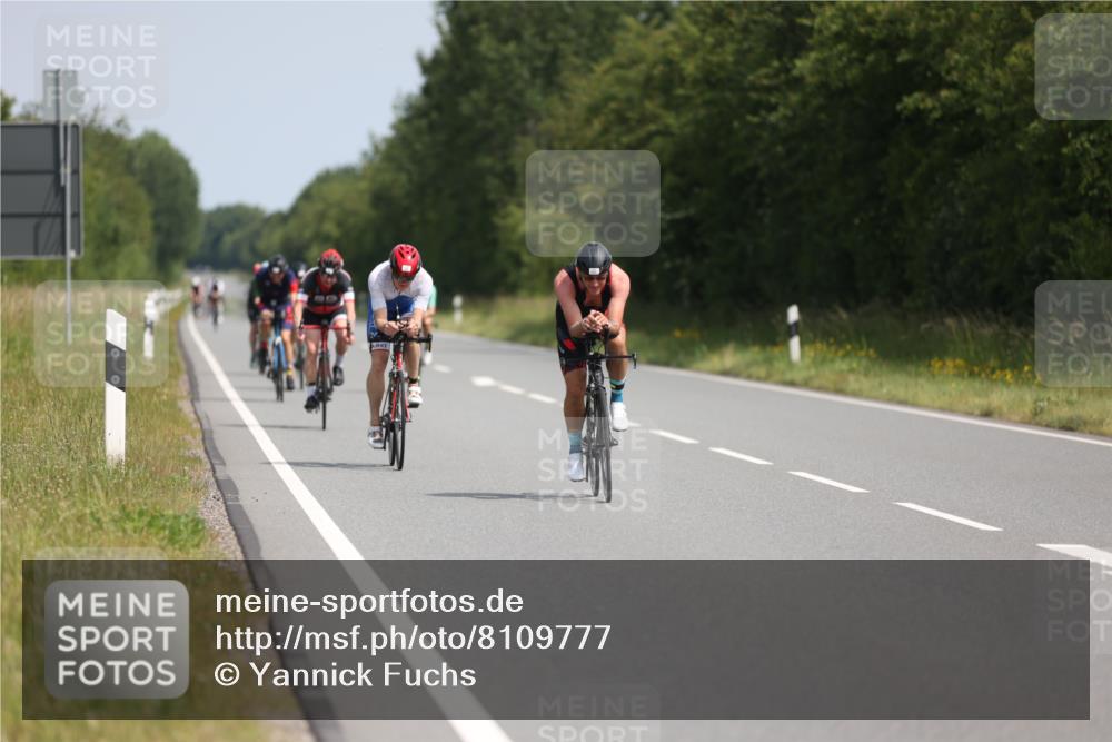22.06.2025 - Viking Triathlon Yannick Fuchs http://msf.ph/oto/8109777 22.06.2025 11:34:01 Radfahren 28, 65, 66, 184, 186, 199, 283, 327, 369, 621, 635 meine-sportfotos.de