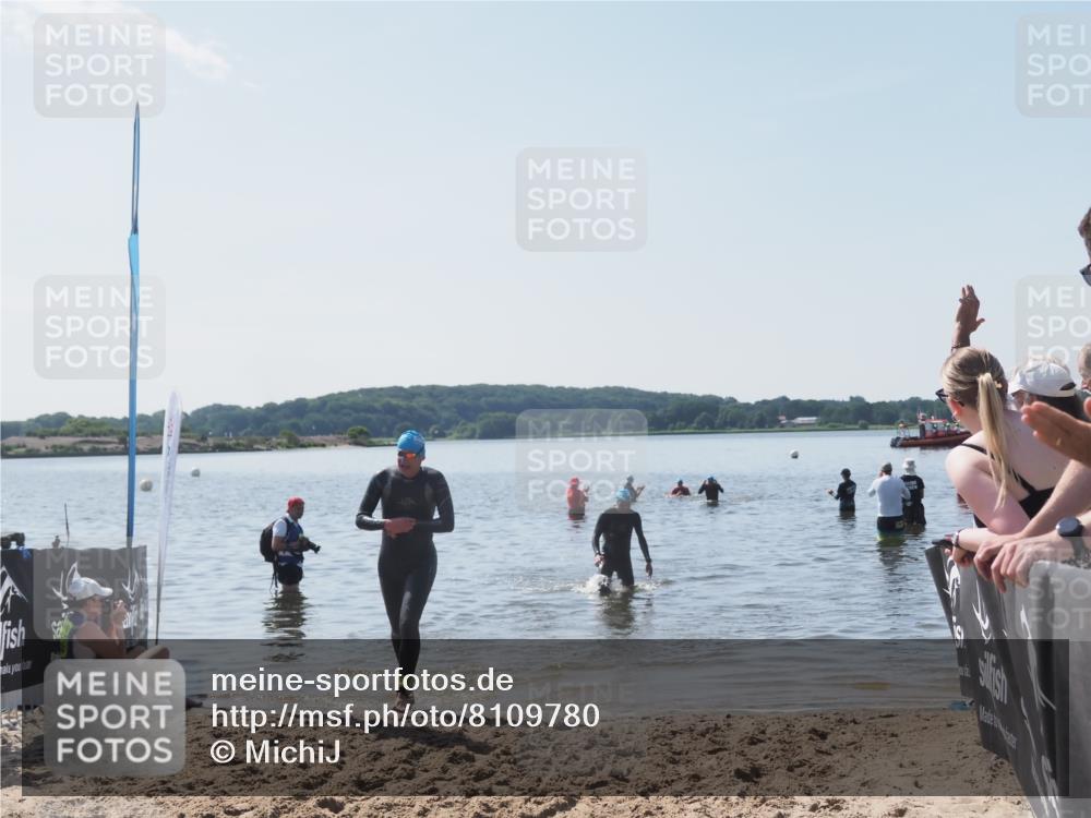 22.06.2025 - Viking Triathlon MichiJ http://msf.ph/oto/8109780 22.06.2025 10:59:12 Schwimmen 222, 234 meine-sportfotos.de