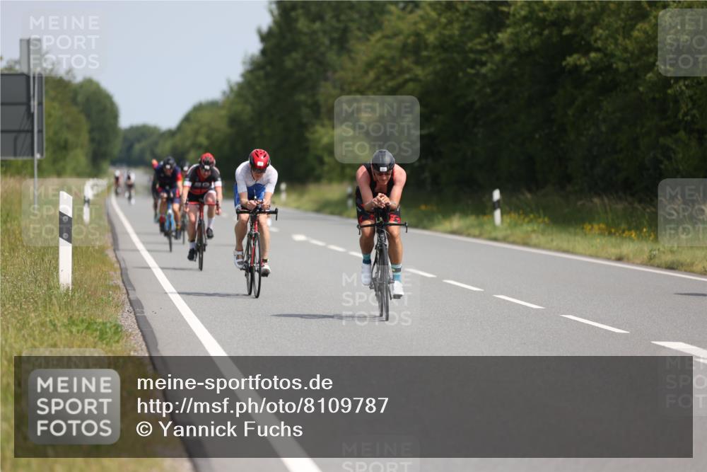22.06.2025 - Viking Triathlon Yannick Fuchs http://msf.ph/oto/8109787 22.06.2025 11:34:01 Radfahren 28, 65, 66, 184, 186, 199, 283, 327, 369, 621, 635 meine-sportfotos.de