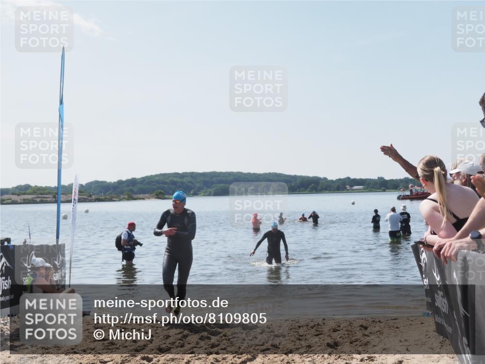 22.06.2025 - Viking Triathlon MichiJ http://msf.ph/oto/8109805 22.06.2025 10:59:12 Schwimmen 222, 234 meine-sportfotos.de